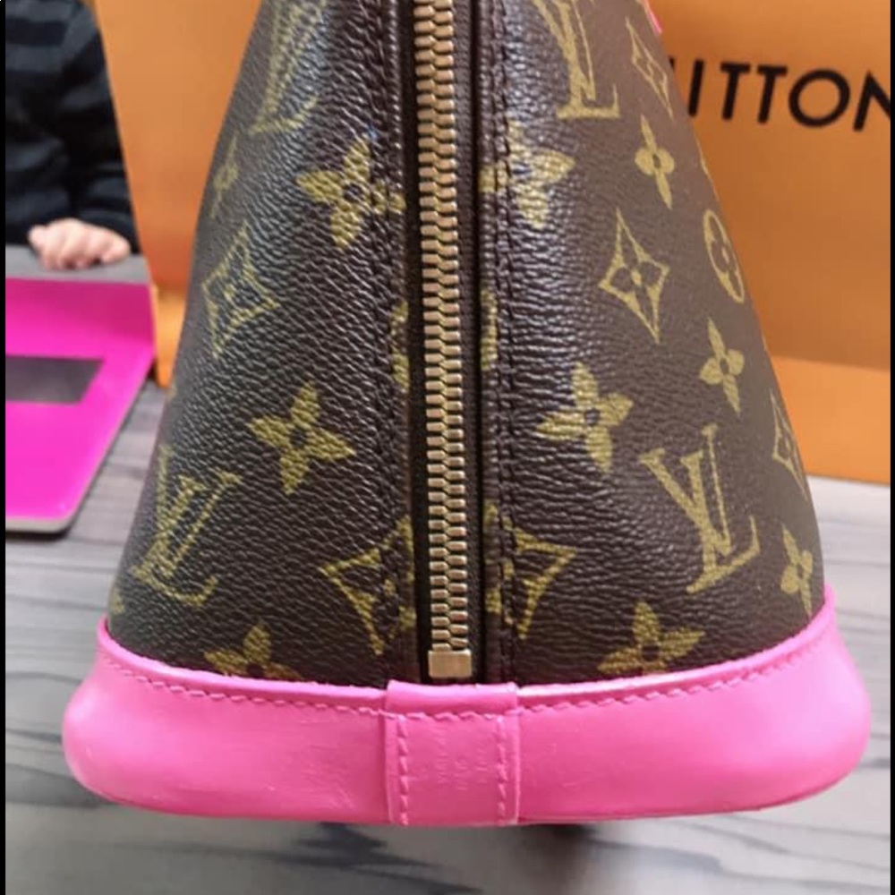 ❌‼️SOLD‼️❌Authentic Louis Vuitton Alma - Picture 4 of 10